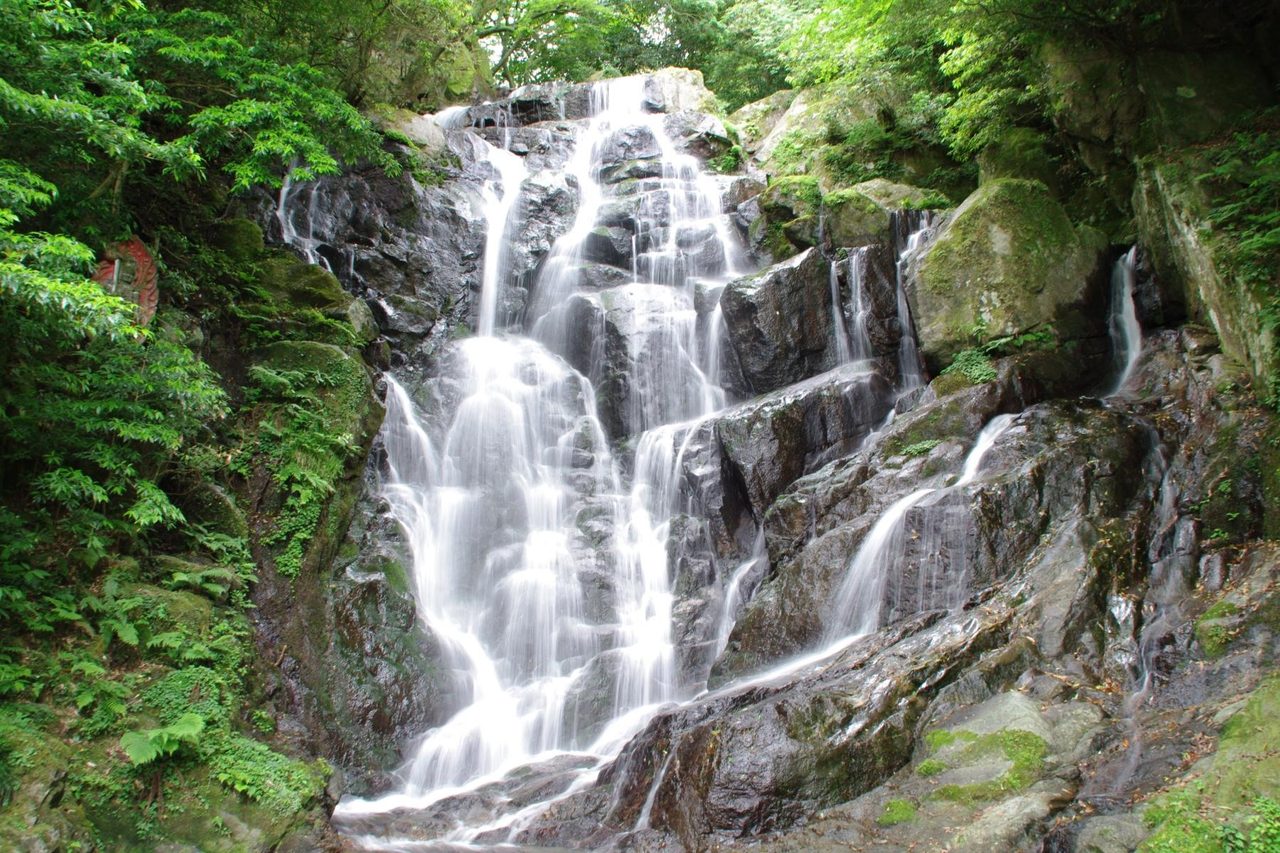 白糸の滝の風景
