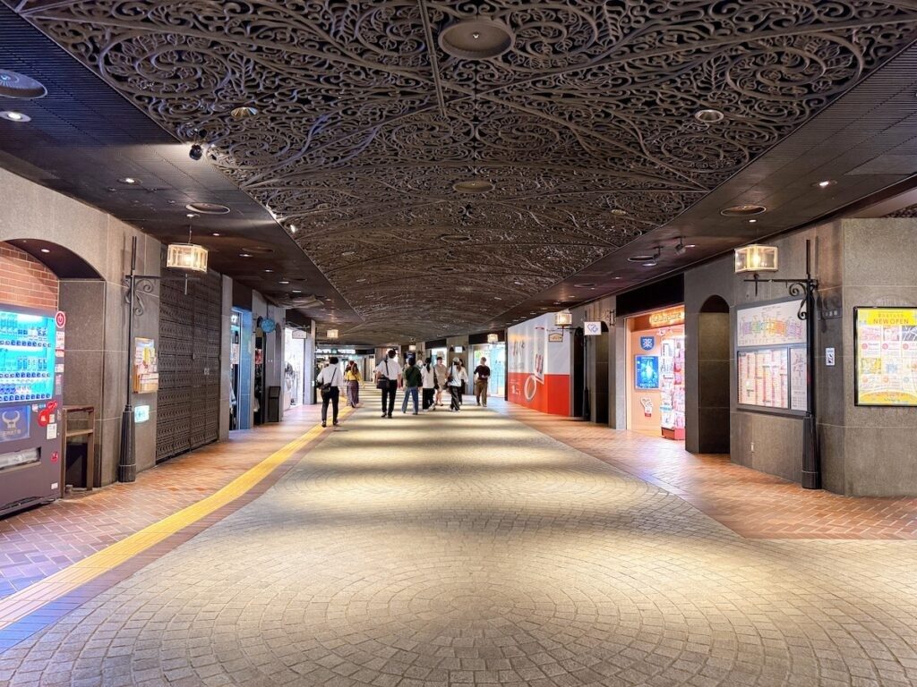 天神地下街の風景
